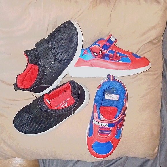 MARVEL:(RED&BLUE)SPIDERMAN & PRO-PLAYER:BLACK SNEAKERS TODDLERS 8&9 - Picture 2 of 8